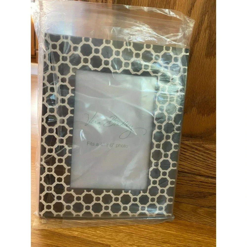 New! VERA BRADLEY Laser Cut Frame Fits 4 X 6 Picture in Midnight Geometric!